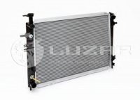 Радиатор двигателя HYUNDAI Tucson 2004-2010 / LUZAR / LRCKIST04380